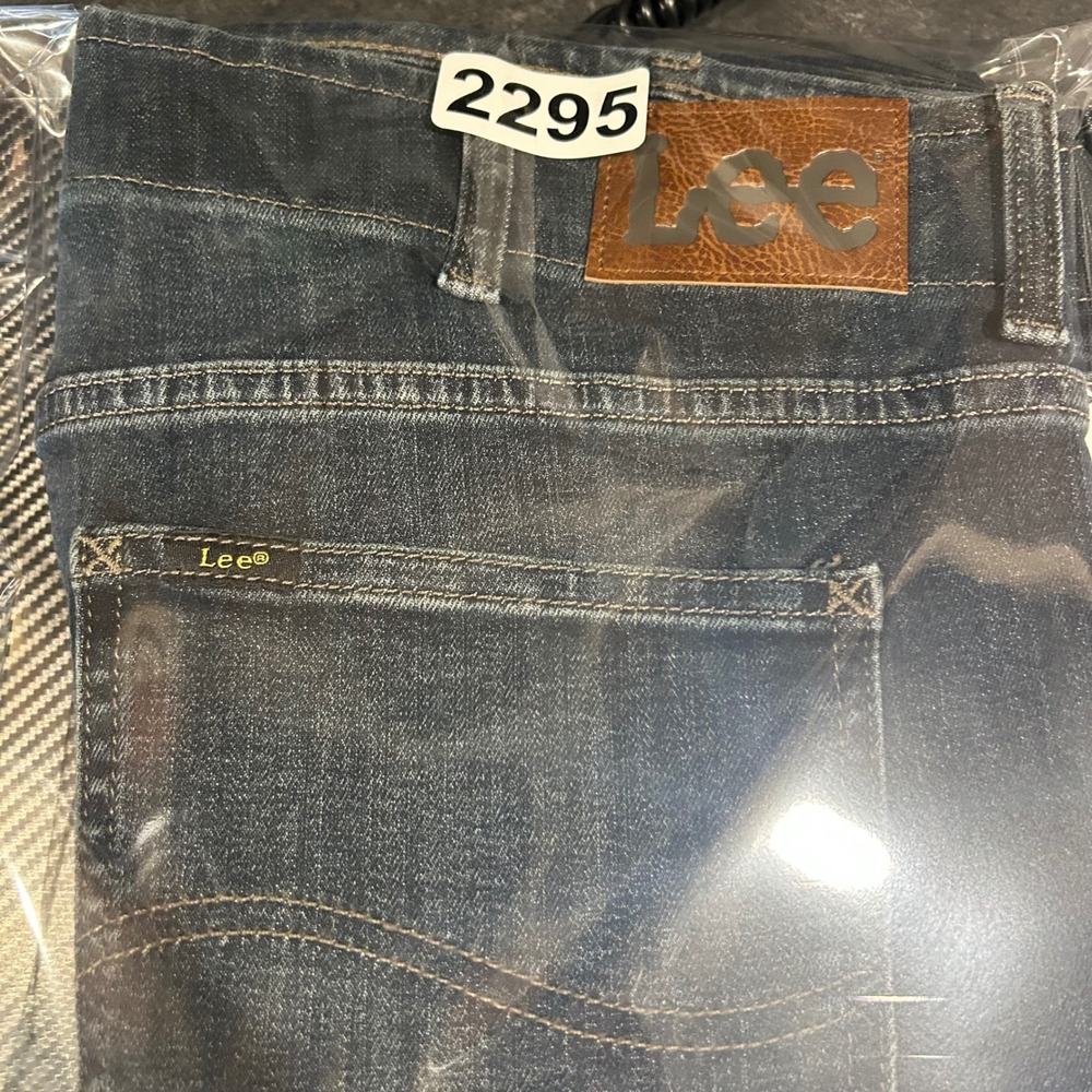 Lee Extreme Motion MVP Jeans Mens 38x29 Blue Dark Wash Slim Taper Denim Pants - Picture 13 of 13